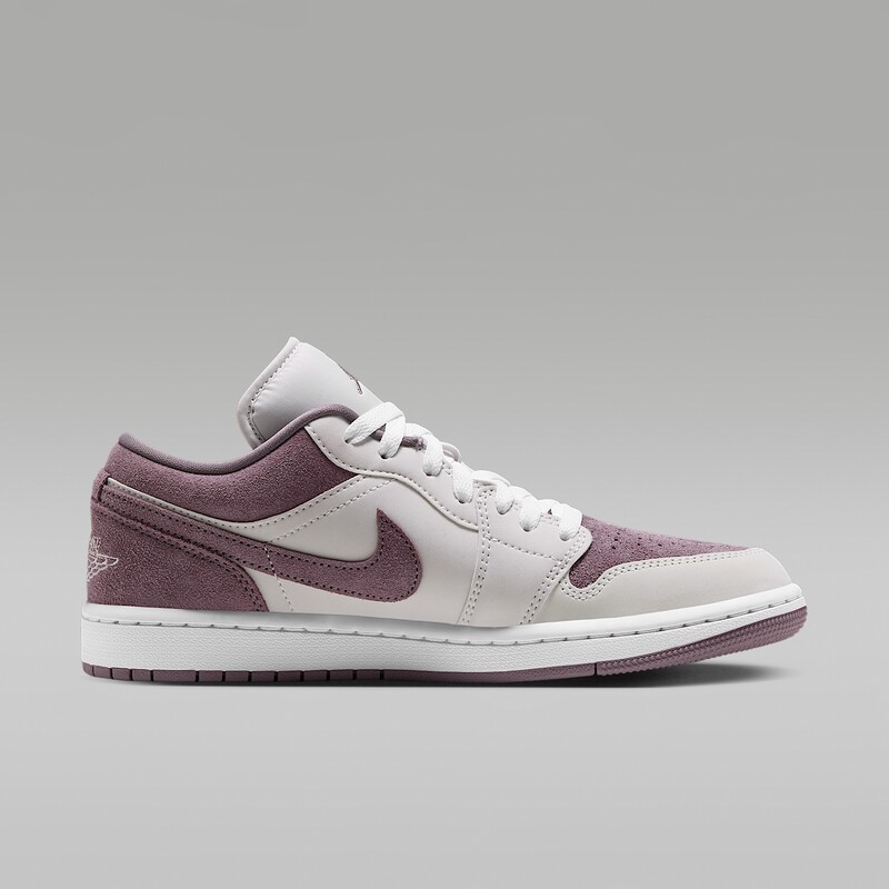 Air Jordan 1 Low "Swan" | DC0774-117 Air Jordan 1 Low "Swan" | DC0774-117