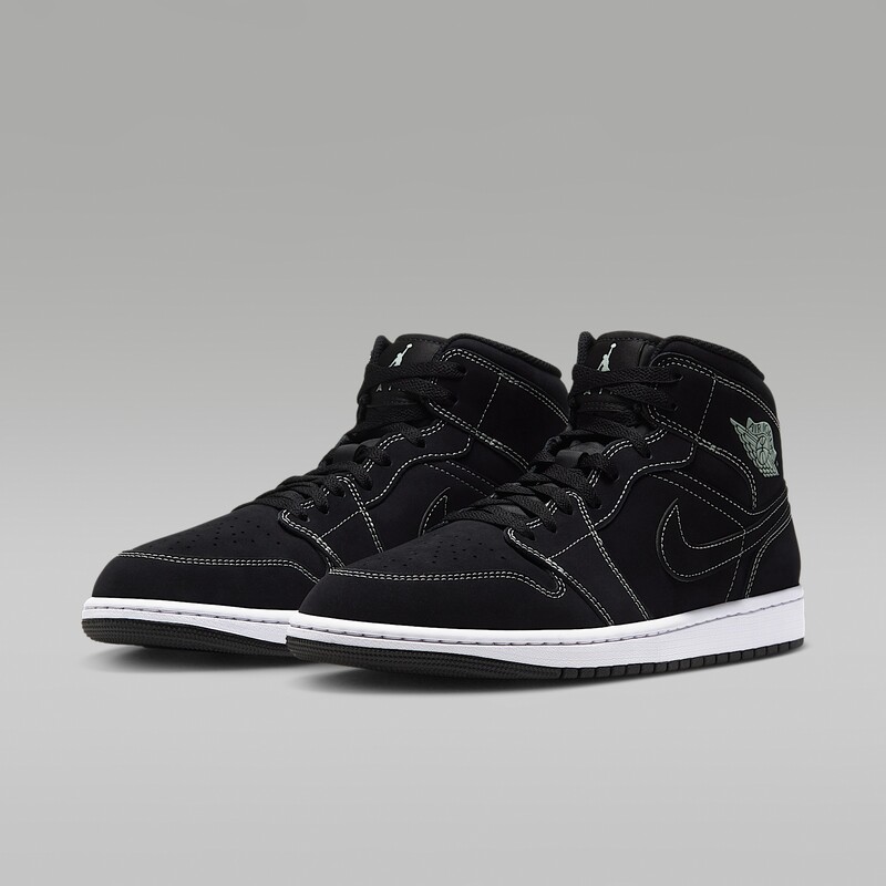 Air Jordan 1 Mid "White Stitches" | DQ8426-009 Air Jordan 1 Mid "White Stitches" | DQ8426-009