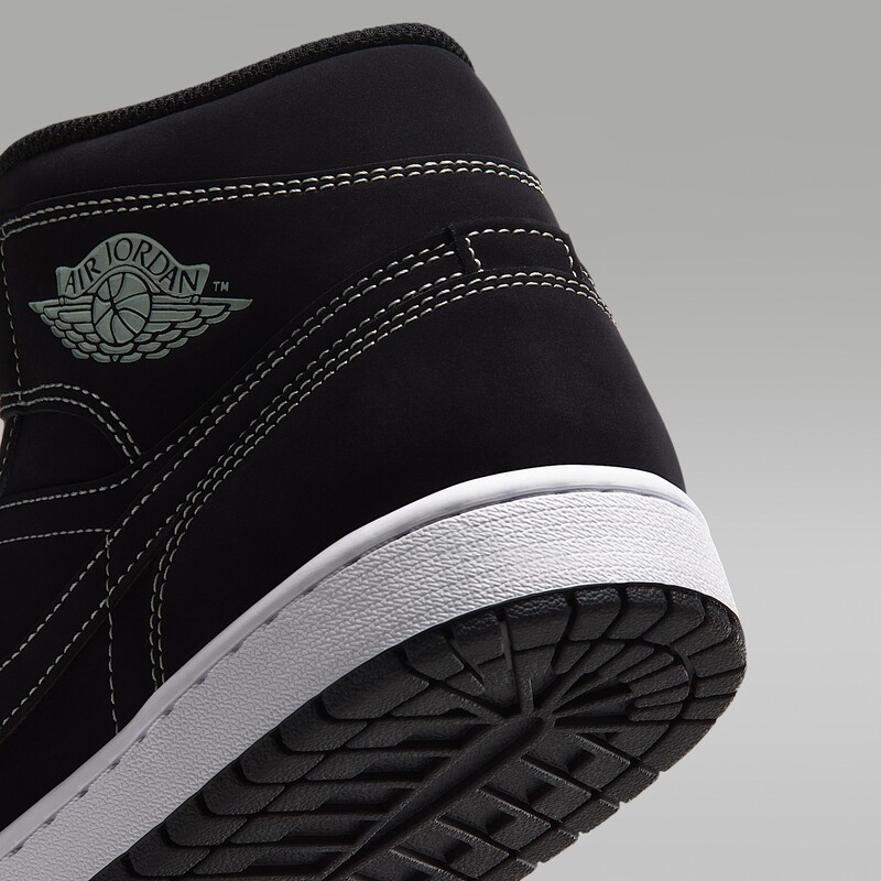 Air Jordan 1 Mid "White Stitches" | DQ8426-009 Air Jordan 1 Mid "White Stitches" | DQ8426-009