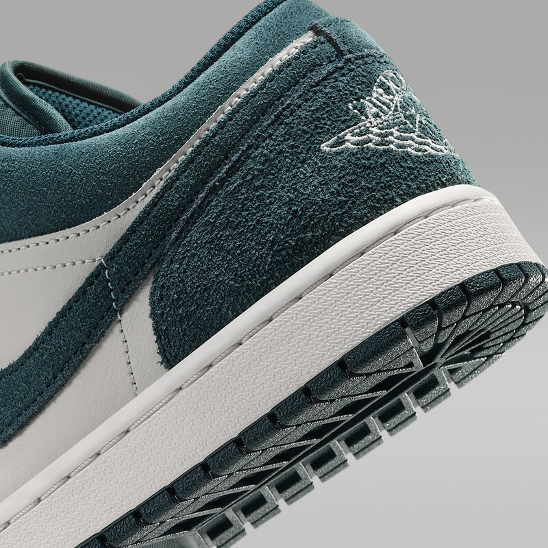 Air Jordan 1 Low "Midnight Spruce" | 553558-303 Air Jordan 1 Low "Midnight Spruce" | 553558-303