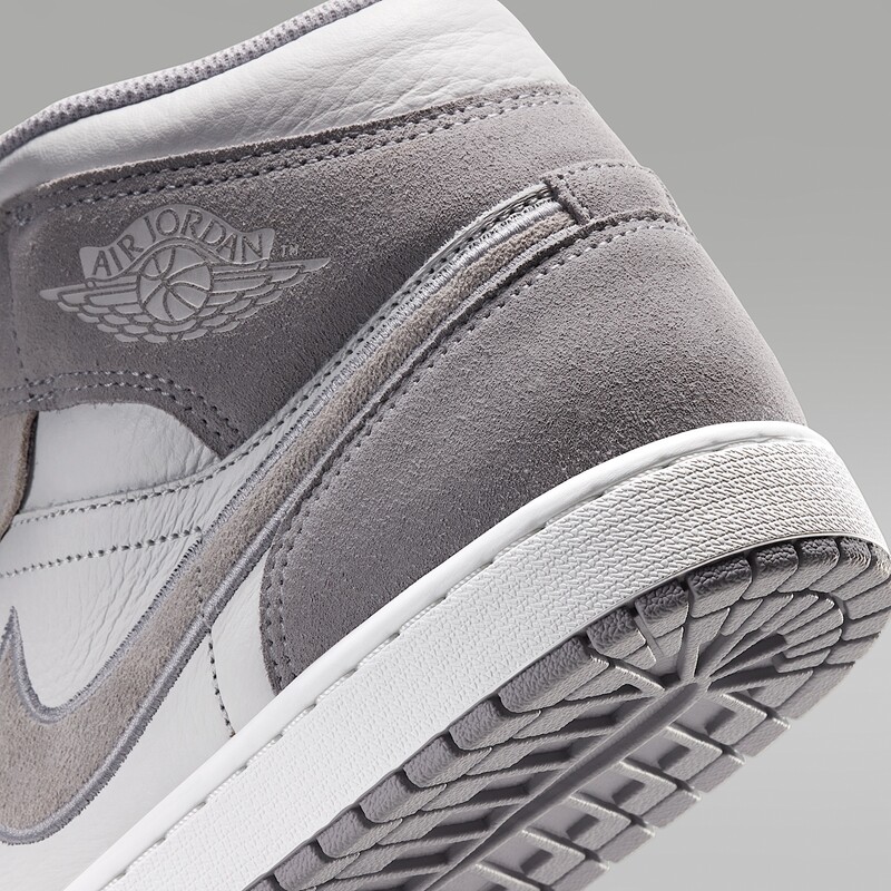 Air Jordan 1 Mid SE "Wolf Grey" | IX6984-121 Air Jordan 1 Mid SE "Wolf Grey" | IX6984-121