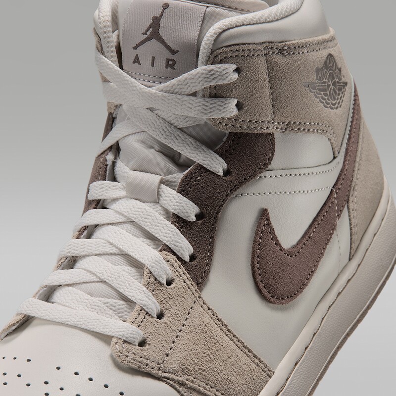 Air Jordan 1 Mid SE "Mink Brown" | IZ8569-030