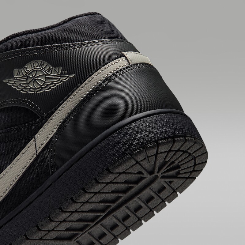 Air Jordan 1 Mid Utility "Black" | IX6982-001 Air Jordan 1 Mid Utility "Black" | IX6982-001