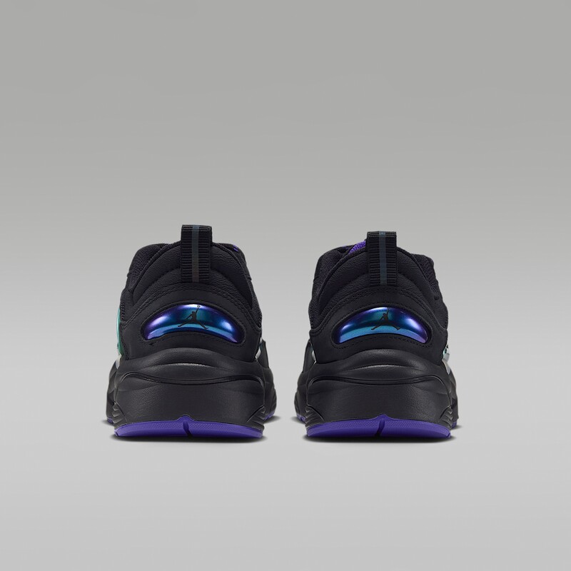 Jordan Trunner O/S "Irridescent" | IQ5486-001 Jordan Trunner O/S "Irridescent" | IQ5486-001