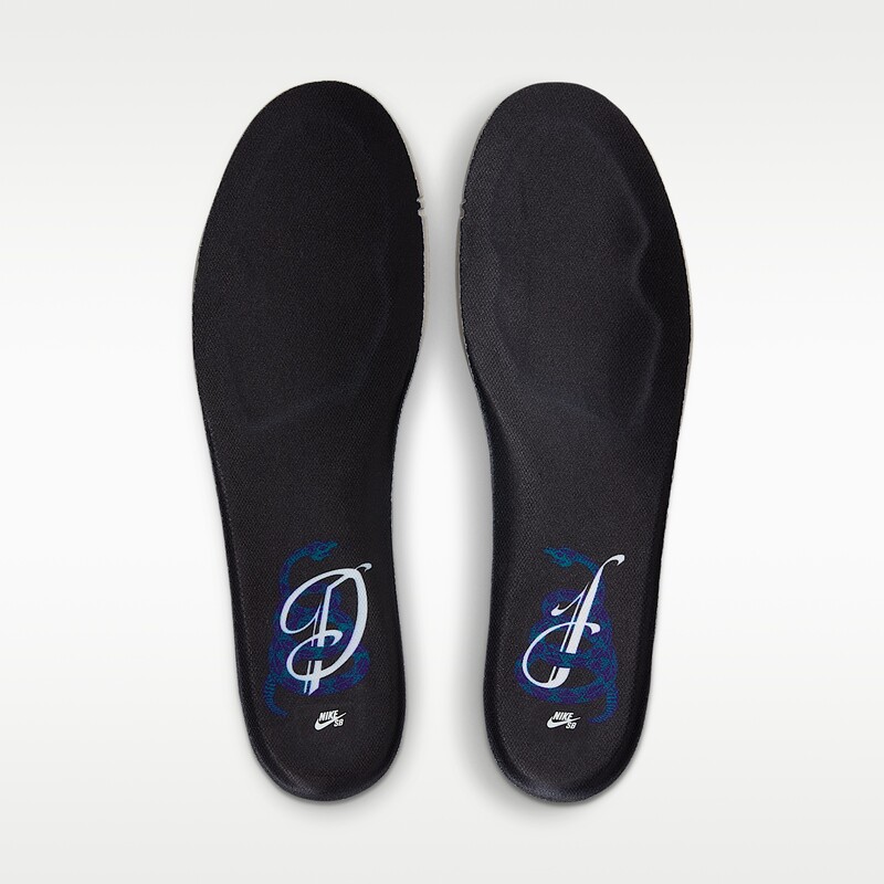 Dashawn Jordan x Nike SB Dunk Low | IB6208-200