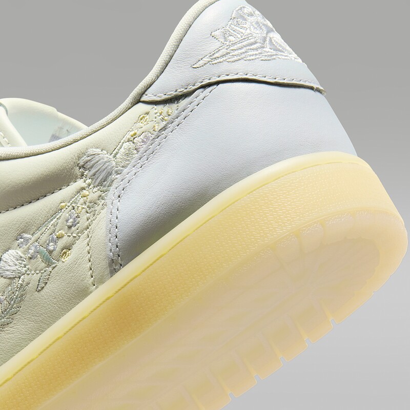 Air Jordan 1 Low OG "Rabbit Floral Swoosh" | IF4391-100