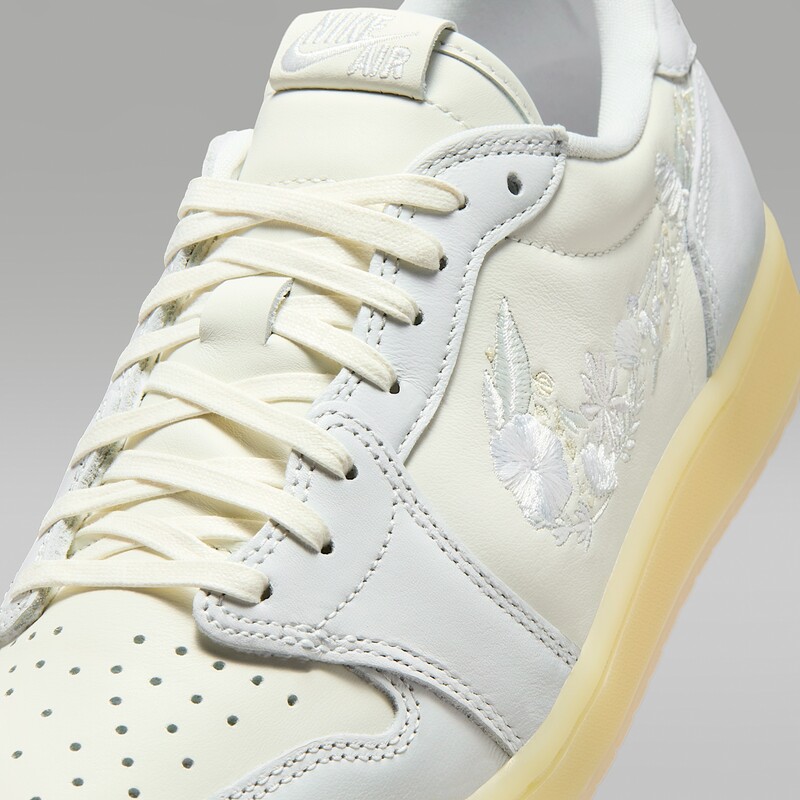 Air Jordan 1 Low OG "Rabbit Floral Swoosh" | IF4391-100