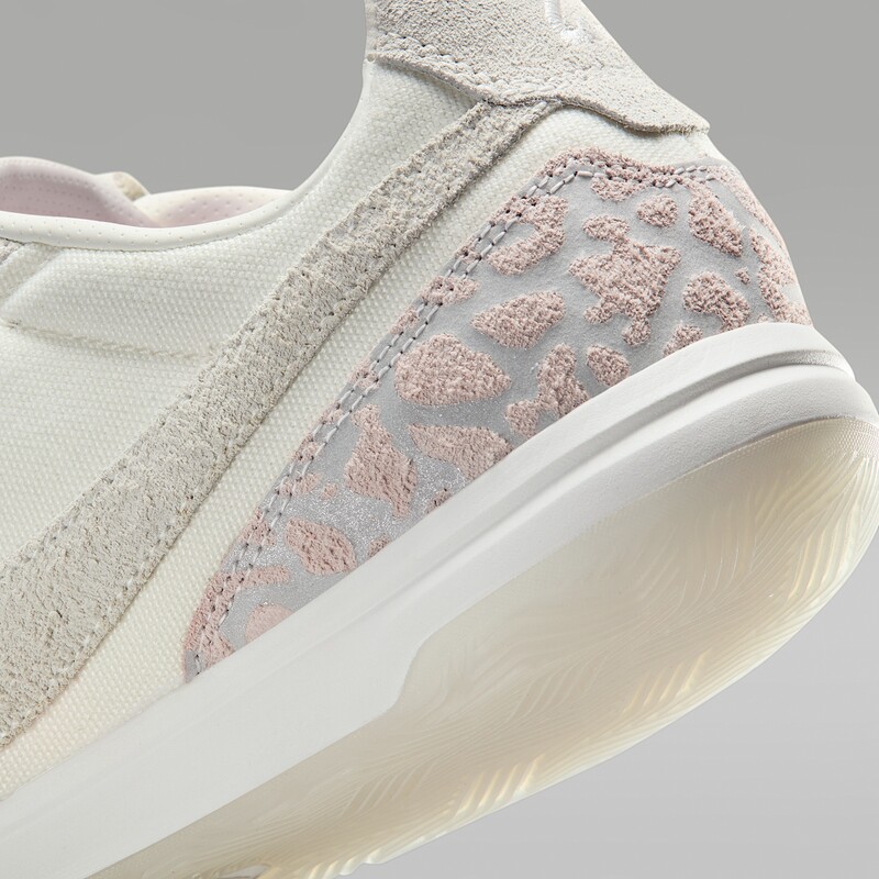 Jordan Tiempo Streetgato SE "Phantom" | II7579-016