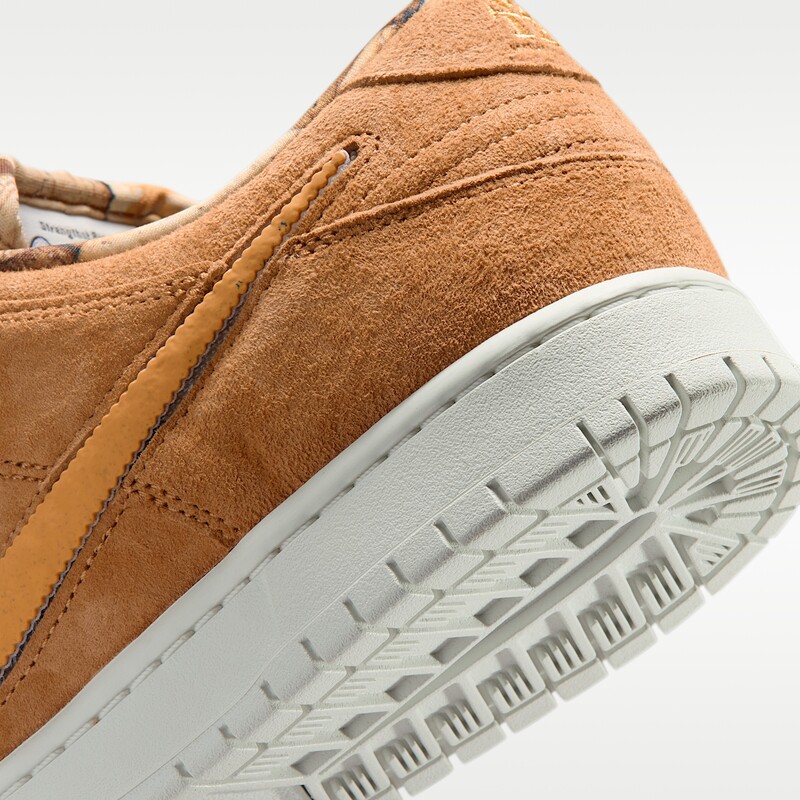 NOTE Manchester x Nike SB Dunk Low | IO9508-200