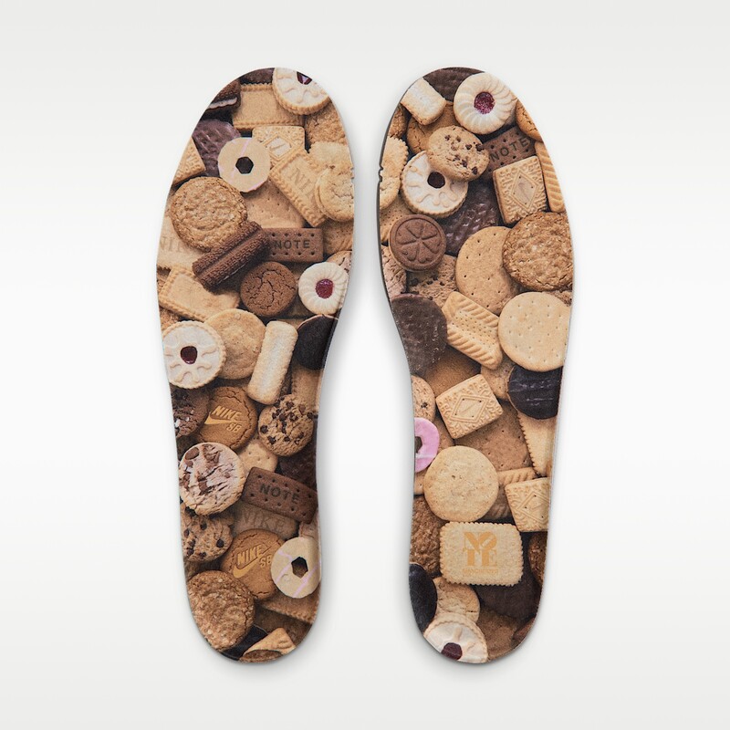 NOTE Manchester x Nike SB Dunk Low | IO9508-200