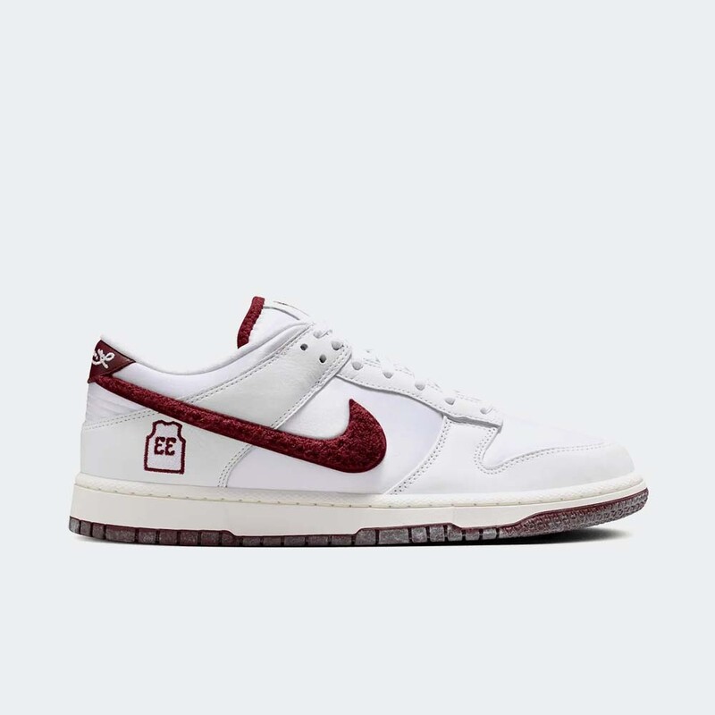 Kobe Bryant x Nike Dunk Low Protro "Lower Merion Aces Home" | IV0263-100