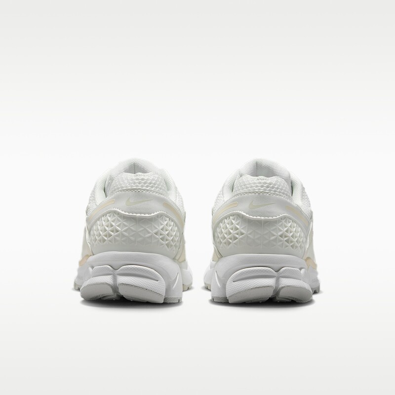 Nike Zoom Vomero 5 "Coconut Milk" | IB8929-100 Nike Zoom Vomero 5 "Coconut Milk" | IB8929-100
