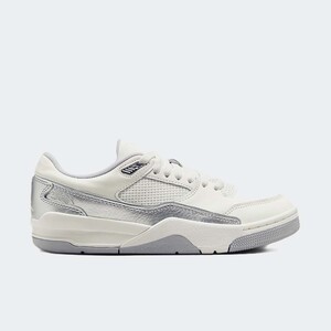 Jordan Flight Court SE "Sail/Wolf Grey" | II0596-100 Jordan Flight Court SE "Sail/Wolf Grey" | II0596-100