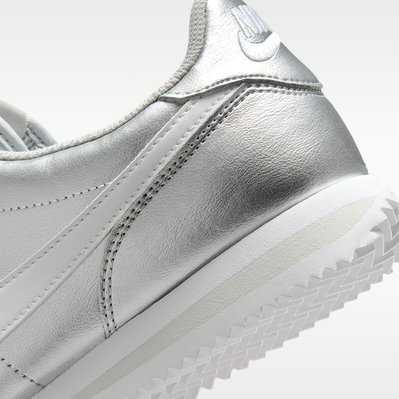 Nike Cortez "Metallic Silver" | IR0042-001 Nike Cortez "Metallic Silver" | IR0042-001