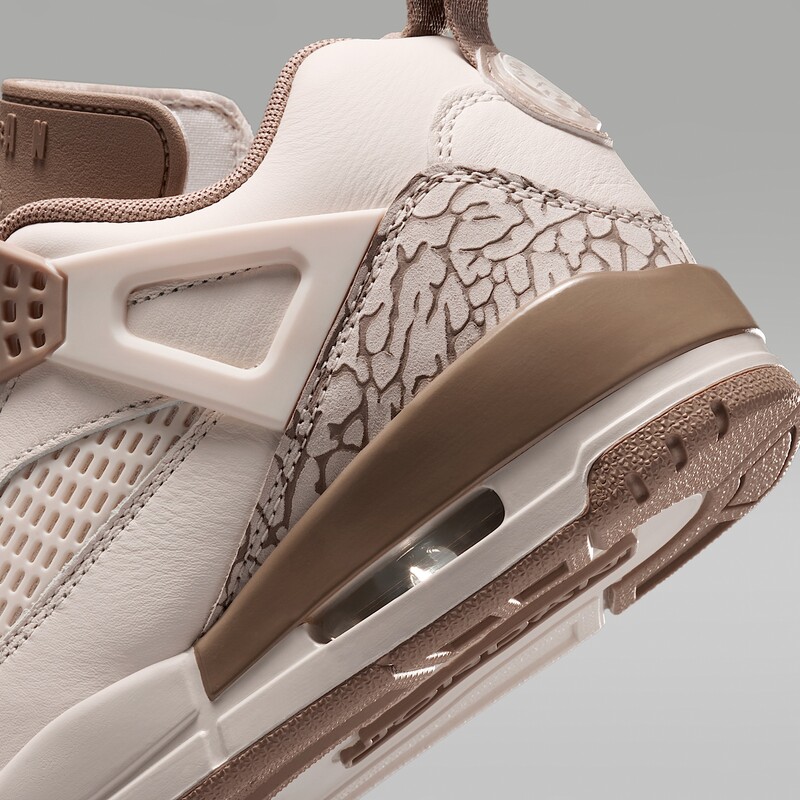 Jordan Spizike Low "Pale Ivory" | IR1836-100 Jordan Spizike Low "Pale Ivory" | IR1836-100