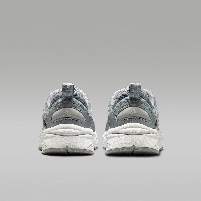 Jordan Trunner O/S "Swan" | IR1839-100