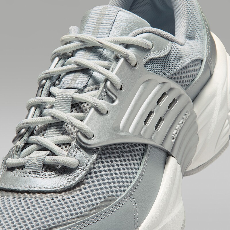 Jordan Trunner O/S "Swan" | IR1839-100