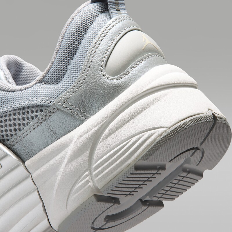 Jordan Trunner O/S "Swan" | IR1839-100