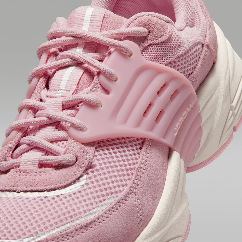 Jordan Trunner O/S "Iced Carmine" | IR1839-607