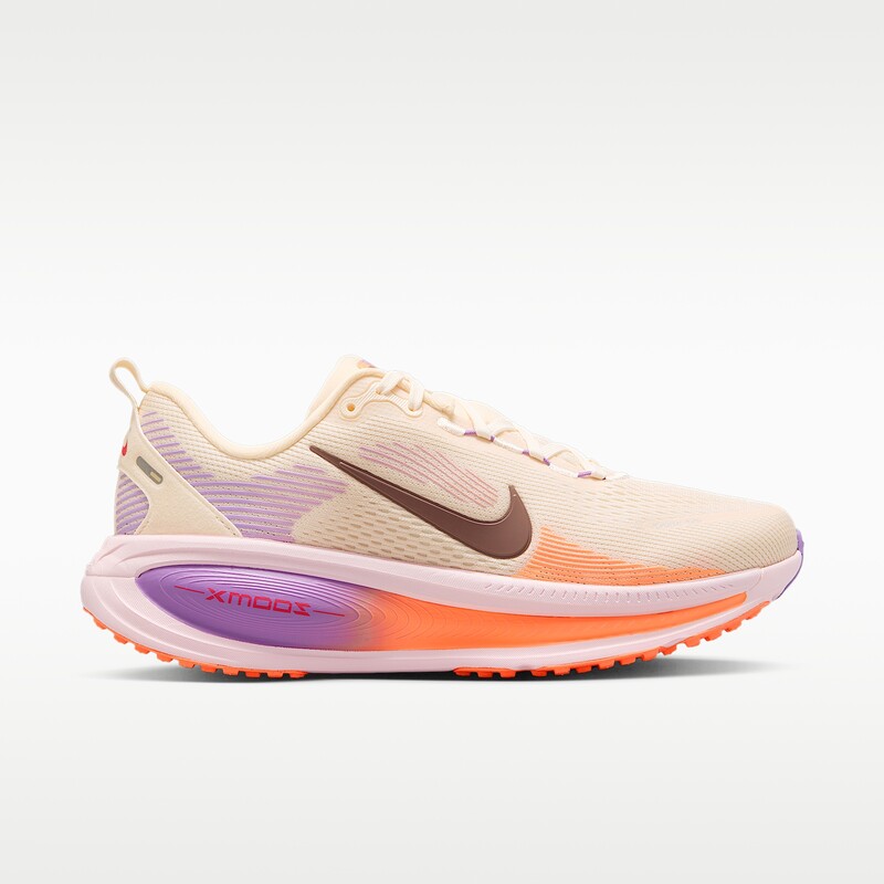 Nike Vomero 18 "Chalk" | HM6804-113