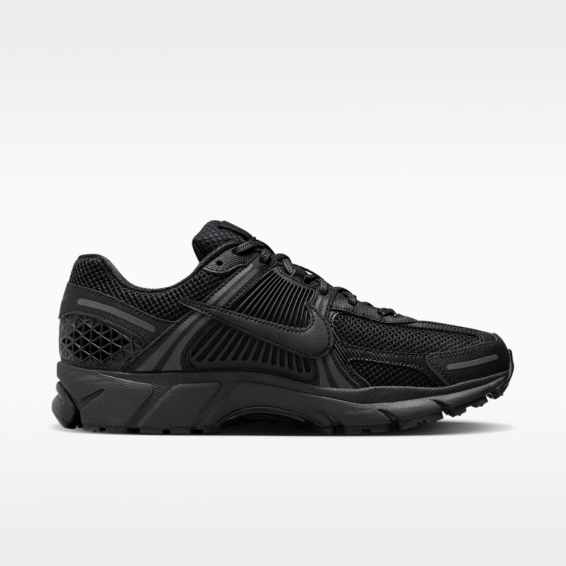Nike Zoom Vomero 5 "Triple Black" | BV1358-003 Nike Zoom Vomero 5 "Triple Black" | BV1358-003