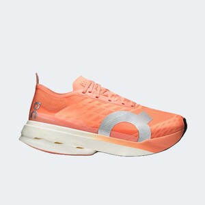 On Cloudboom Strike "Sunstone/White" | 3ME30484836