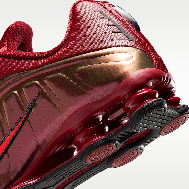 Nike Shox R4 "Iron Man" | IH4406-600