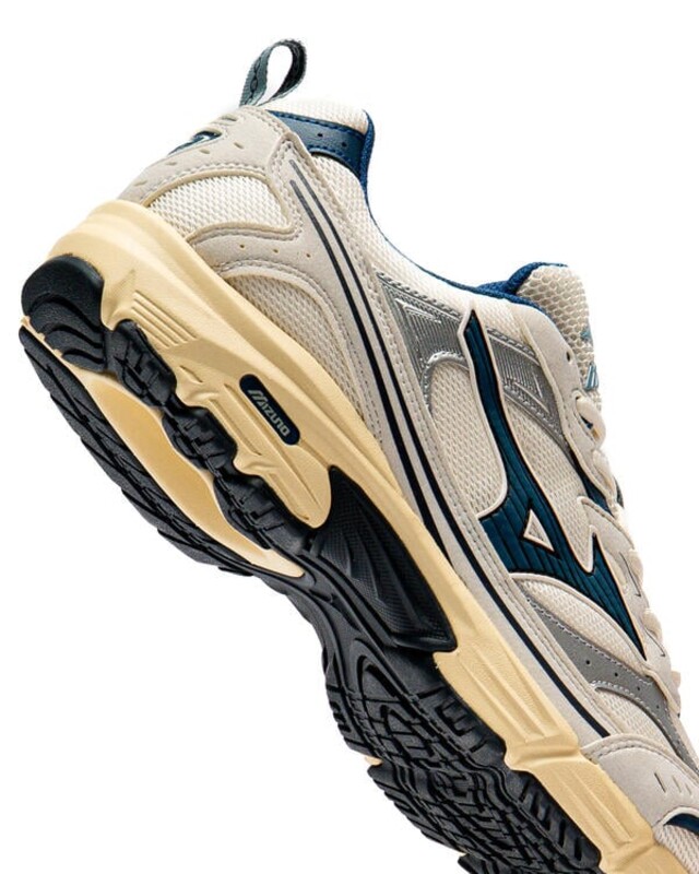Mizuno MXR Sportstyle "Pristine" | D1GA256206 Mizuno MXR Sportstyle "Pristine" | D1GA256206