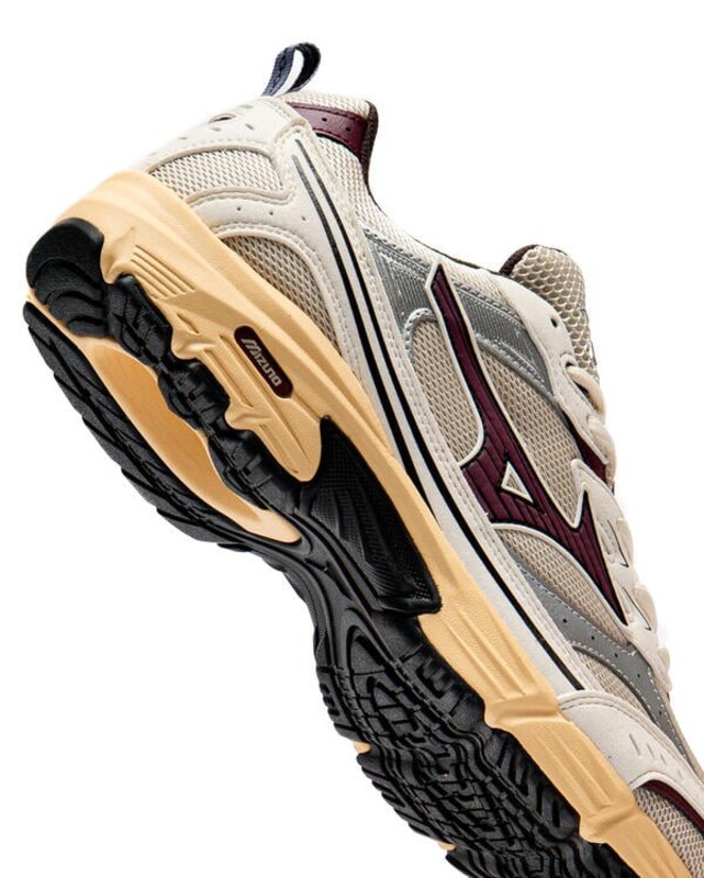 mizuno MXR Sportstyle "Summer Sand" | D1GA256205 mizuno MXR Sportstyle "Summer Sand" | D1GA256205