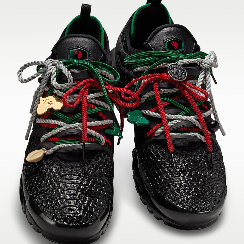 HOMECOMING x Nike Air Max Plus "Pan African" | IM4960-001 HOMECOMING x Nike Air Max Plus "Pan African" | IM4960-001