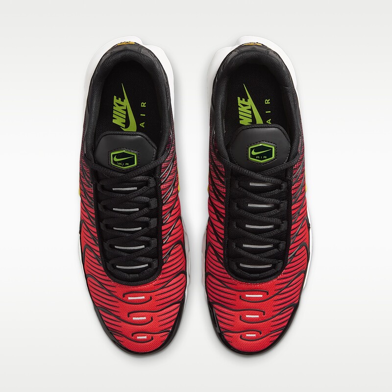 Nike Air Max Plus "Light Crimson" | IR2000-010