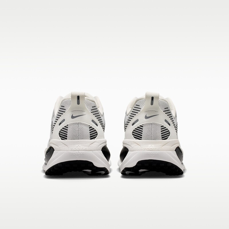 Nike Vomero 18 "White/Black" | II7189-100 Nike Vomero 18 "White/Black" | II7189-100