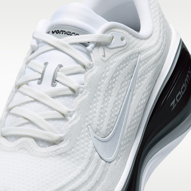 Nike Vomero Plus "Metallic Silver" | II7181-102 Nike Vomero Plus "Metallic Silver" | II7181-102