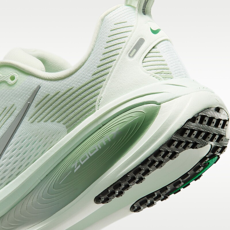 Nike Vomero 18 "Barely Green" | HM6804-300 Nike Vomero 18 "Barely Green" | HM6804-300