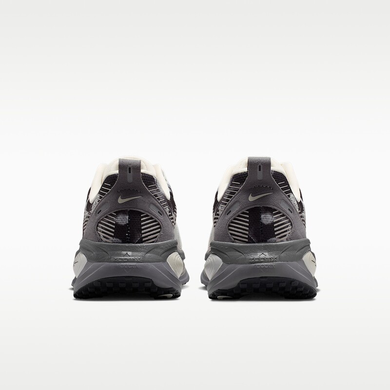 Nike Vomero 18 SE "Pencil Point" | IF4463-002 Nike Vomero 18 SE "Pencil Point" | IF4463-002