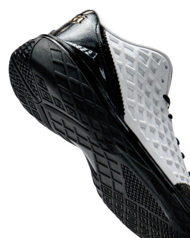 Nike Kobe 3 Low Protro "Mambacita" | IQ3916-100 Nike Kobe 3 Low Protro "Mambacita" | IQ3916-100