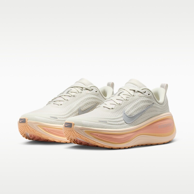 Nike Vomero Plus "Light Bone" | HV8154-012