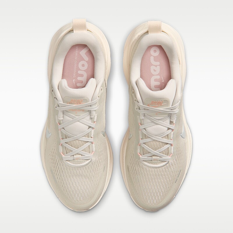 Nike Vomero 18 "Light Bone" | HM6804-012