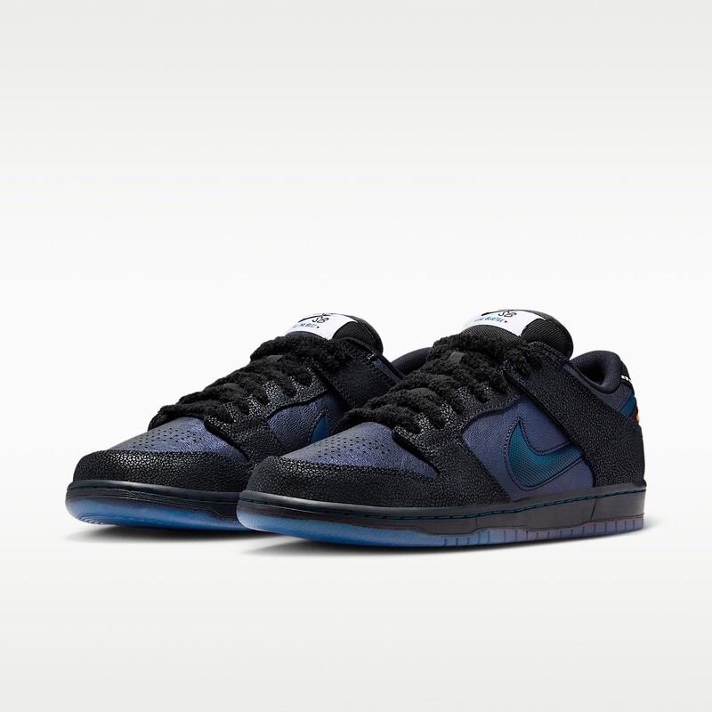Bluetile x Nike SB Dunk Low "Pitch Blue/Black" | IQ1323-001 Bluetile x Nike SB Dunk Low "Pitch Blue/Black" | IQ1323-001