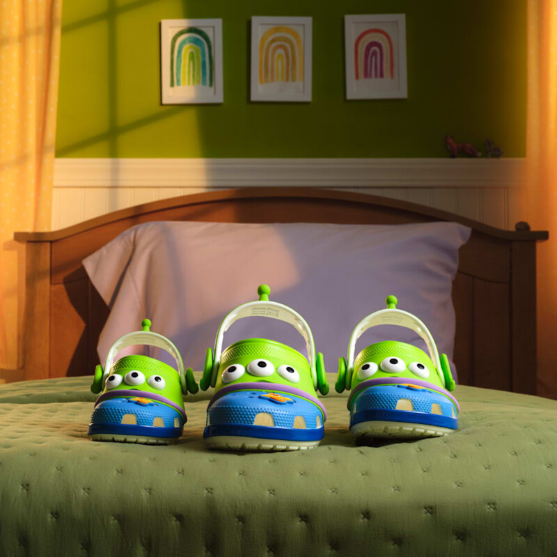 Toy Story x Crocs Classic Clog "Aliens" | 213010-90H
