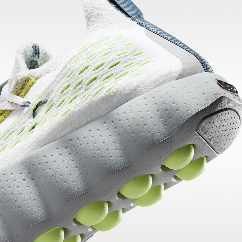 Nike Mind 002 Flyknit "Pure Platinum" | IR2176-100