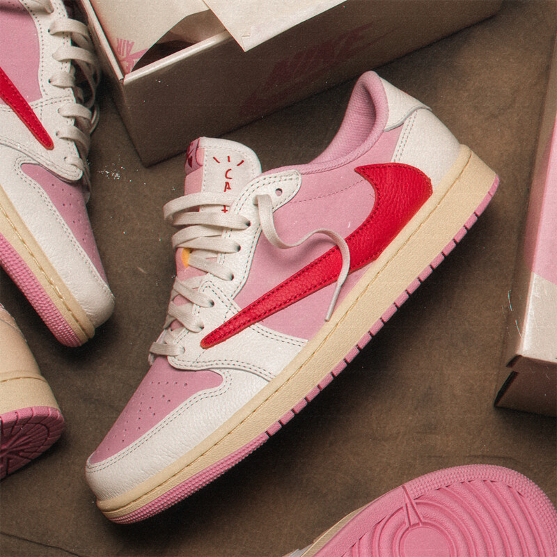Travis Scott x Air Jordan 1 Low OG "Tropical Pink" | IQ7604-101