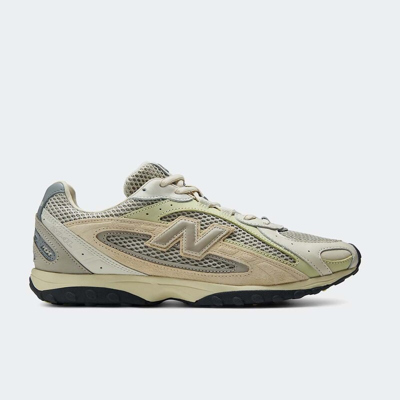 AURALEE x New Balance 204L "Plaza Taupe" | U204L7YU