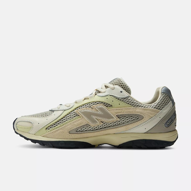 AURALEE x New Balance 204L "Plaza Taupe" | U204L7YU