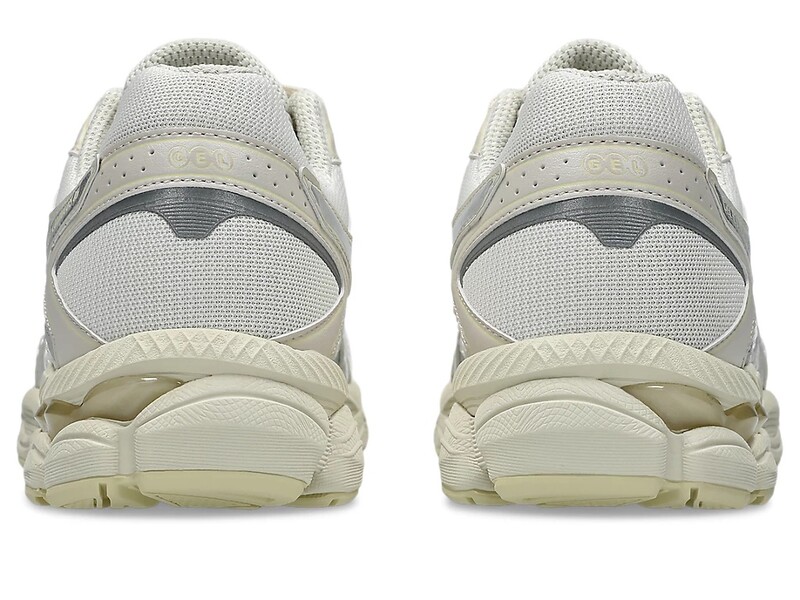 Asics Gel-Cumulus 16 "Cream" | 1203A733-107
