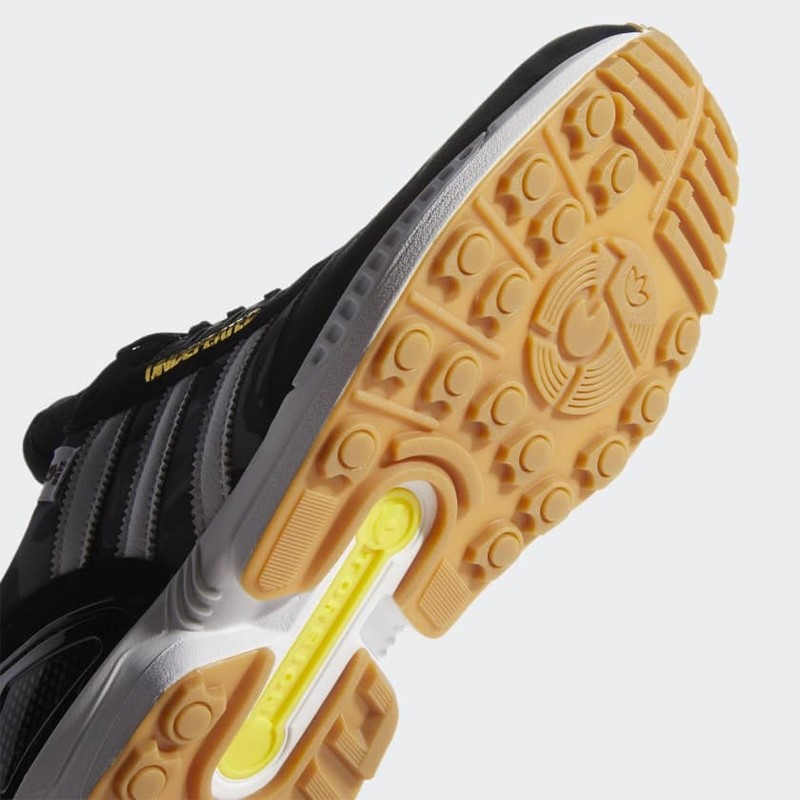 BAPE x UNDFTD x adidas ZX 8000 | FY8852