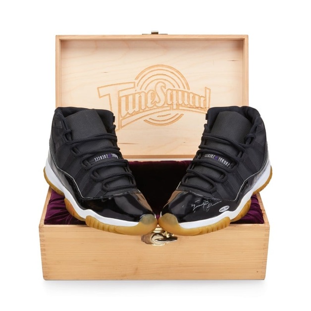 Original Air Jordan 11 "Space Jam" by Michael Jordan Sold for 176,400$