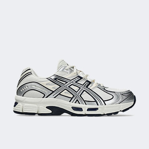 Asics Gel-Stratus MC "Cream/Pure Silver" | 1203B049-103