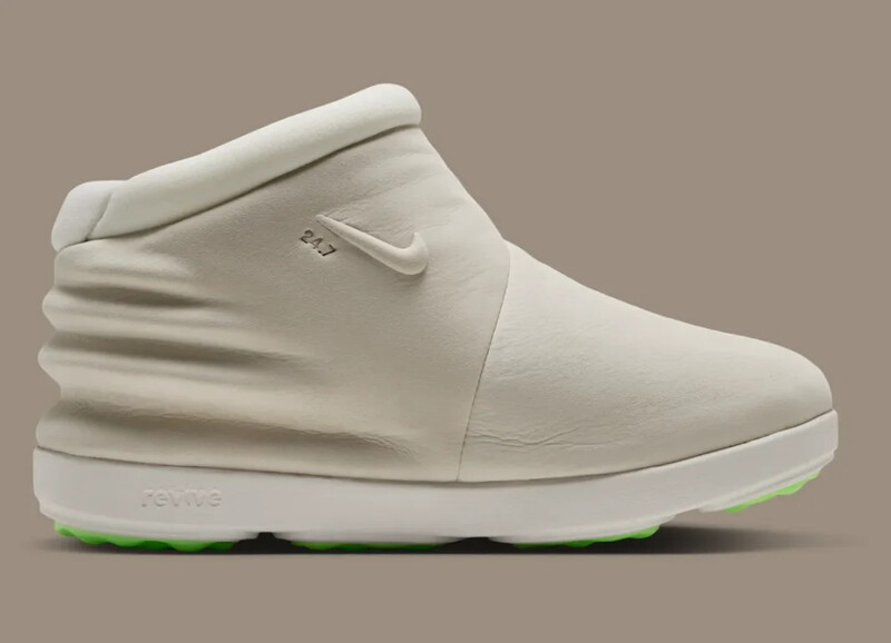 Nike 24.7 Boot "Pale Ivory" | IR0451-100