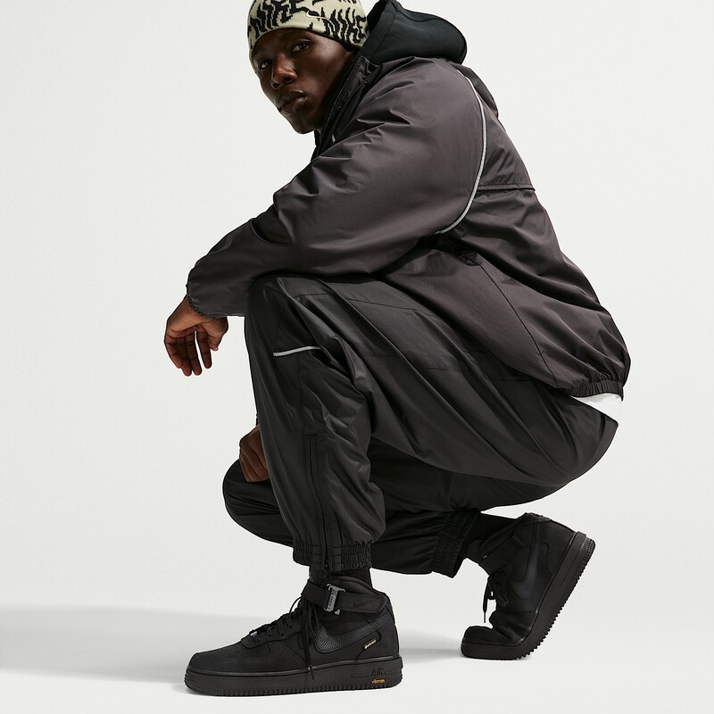 Nike Air Force 1 Mid Gore-Tex "Black" | IO1875-001 Nike Air Force 1 Mid Gore-Tex "Black" | IO1875-001